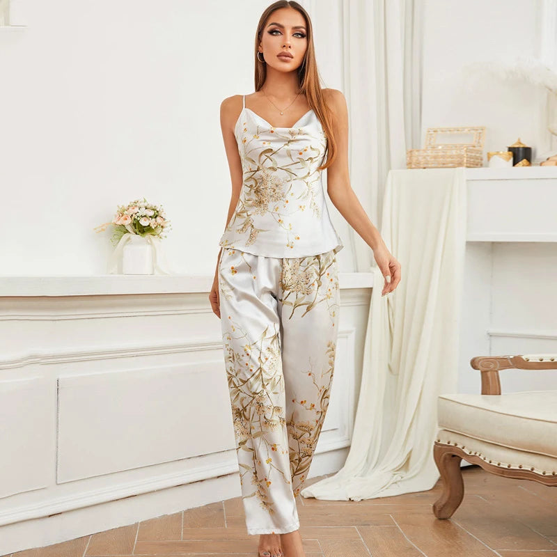 Pyjama satin femme crème à motifs floraux en ensemble débardeur et pantalon